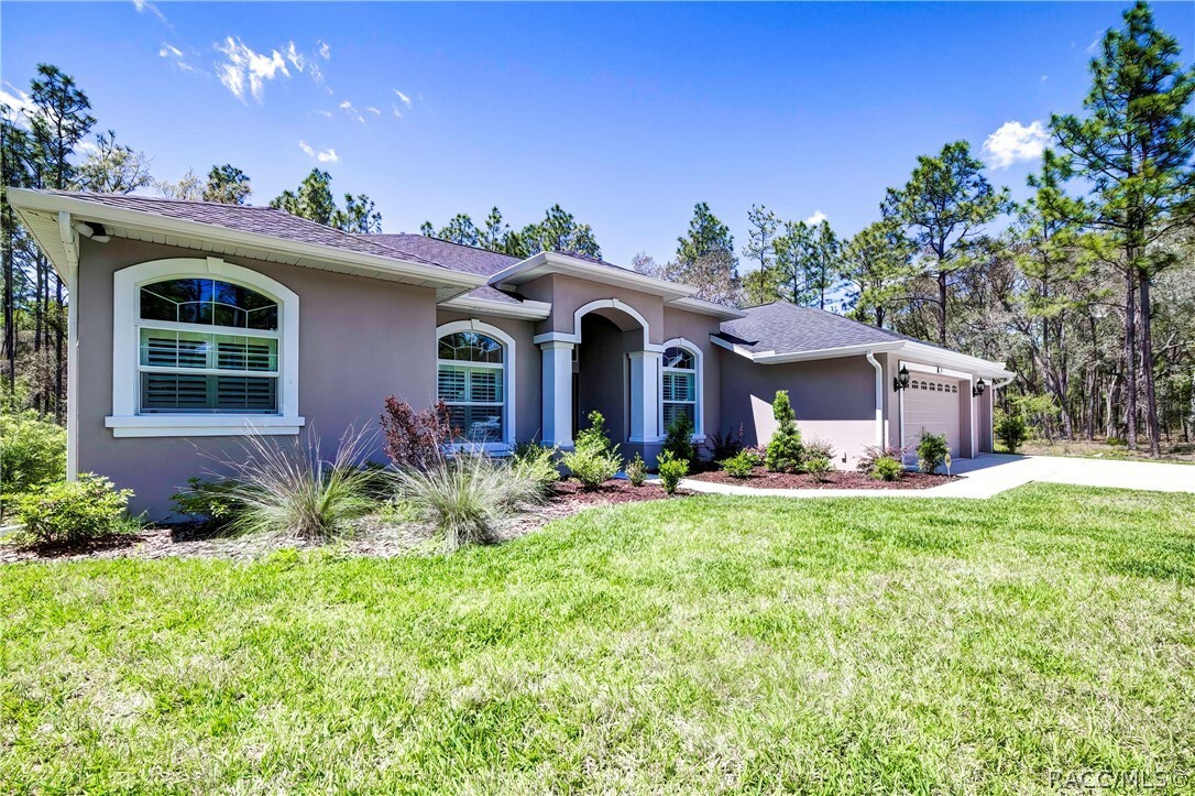 Property Photo:  10 Milbark Court  FL 34446 