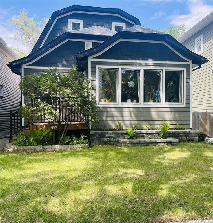 Property Photo:  713 10th Street  SK S7H 0H2 