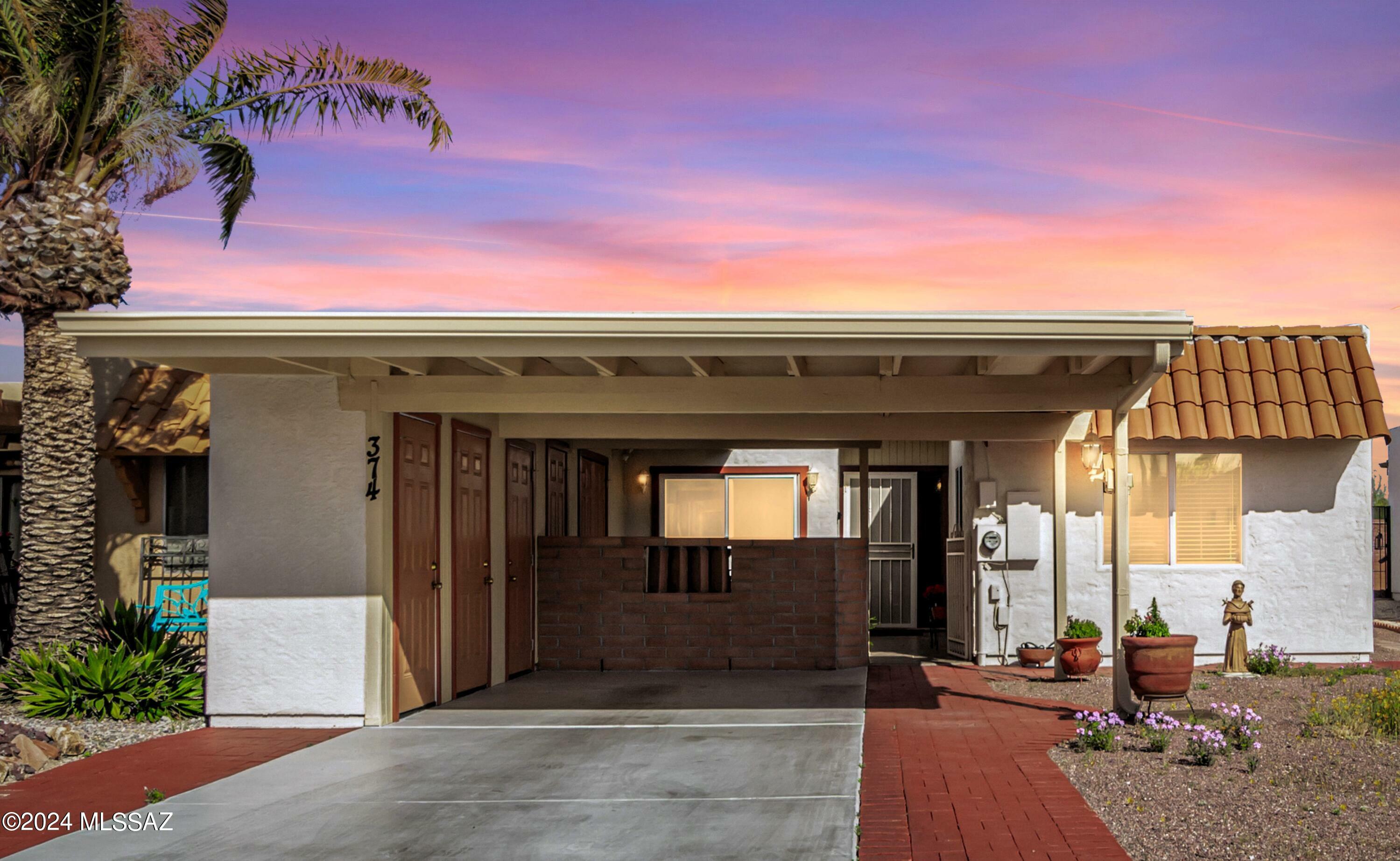 Property Photo: 374 N Calle Del Chancero AZ 85614