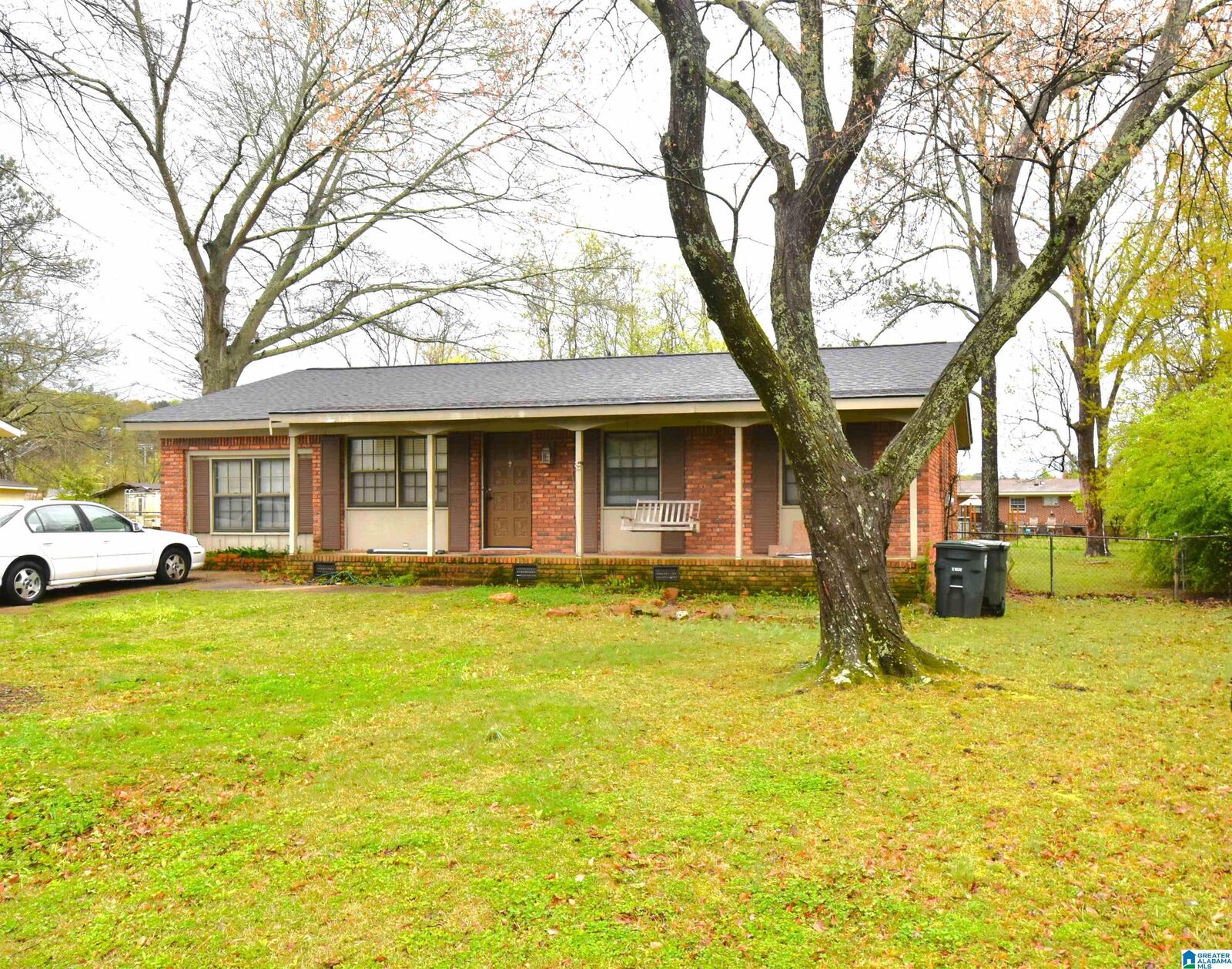Property Photo: 1105 Rainbow Drive AL 35215