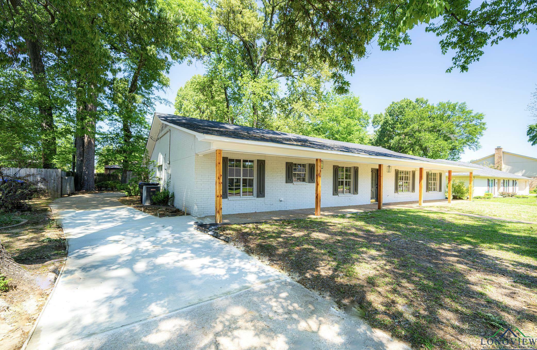 Property Photo:  1203 Stone Trail  TX 75604 