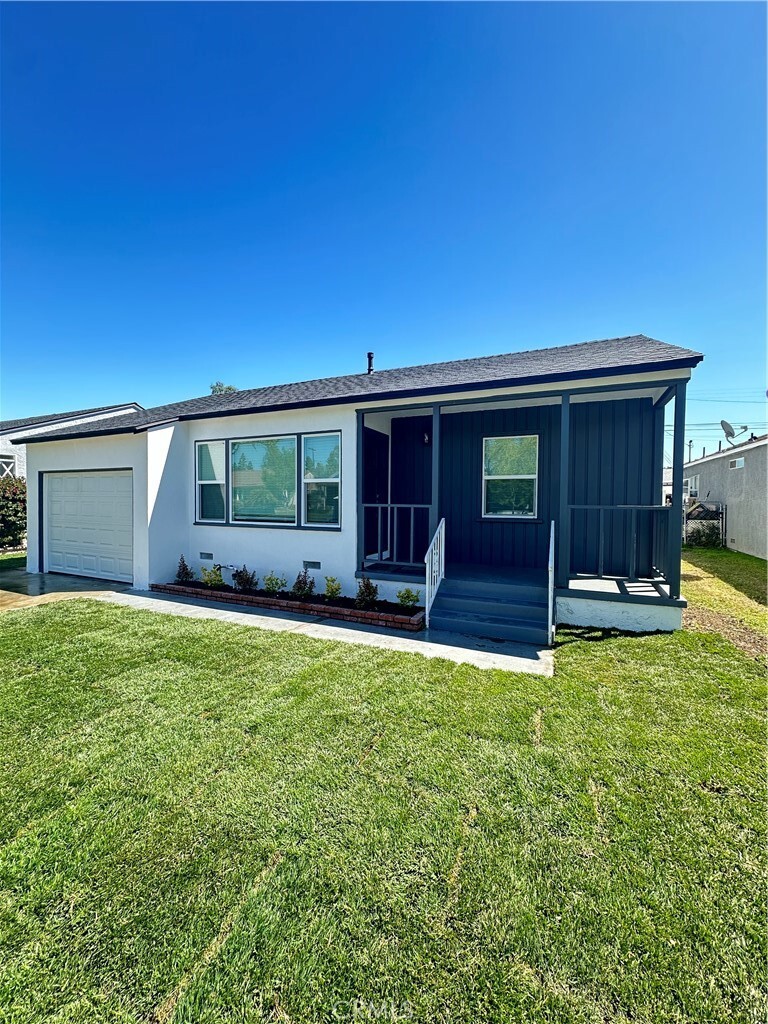 Property Photo: 5122 Lorelei Avenue CA 90712