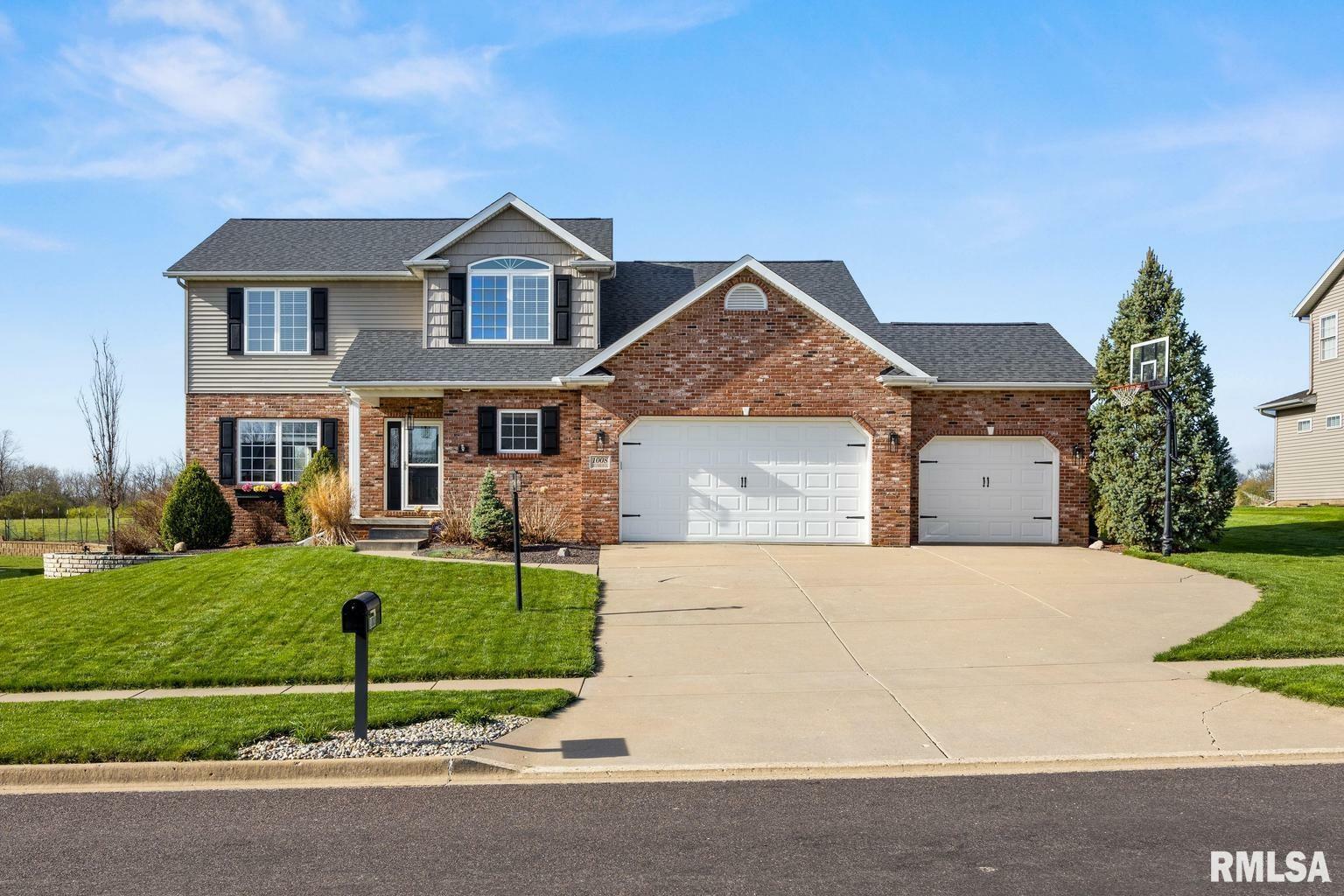 Property Photo:  1008 Greenbrier Lane  IL 61571 