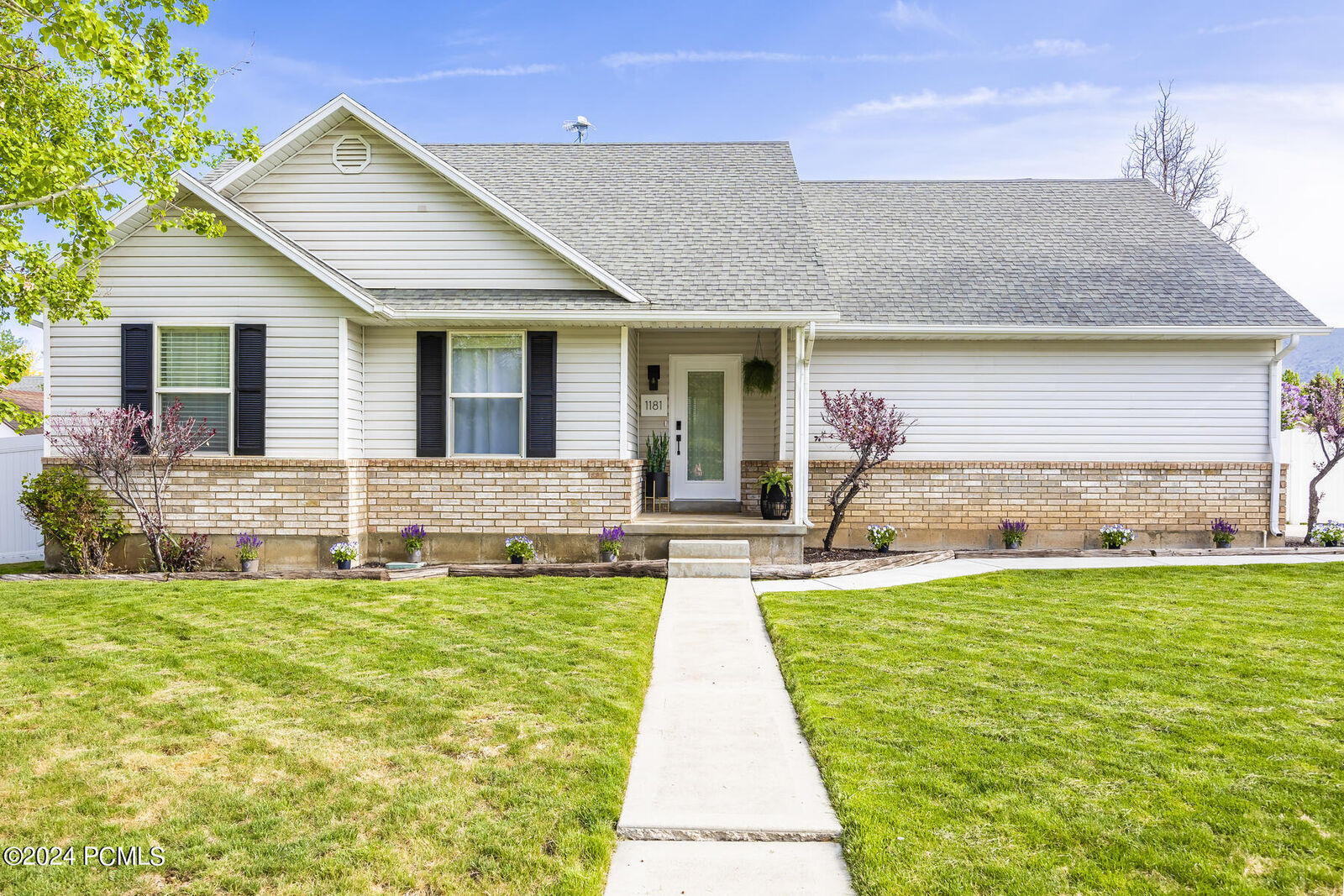 Property Photo: 1181 E Center Street UT 84032