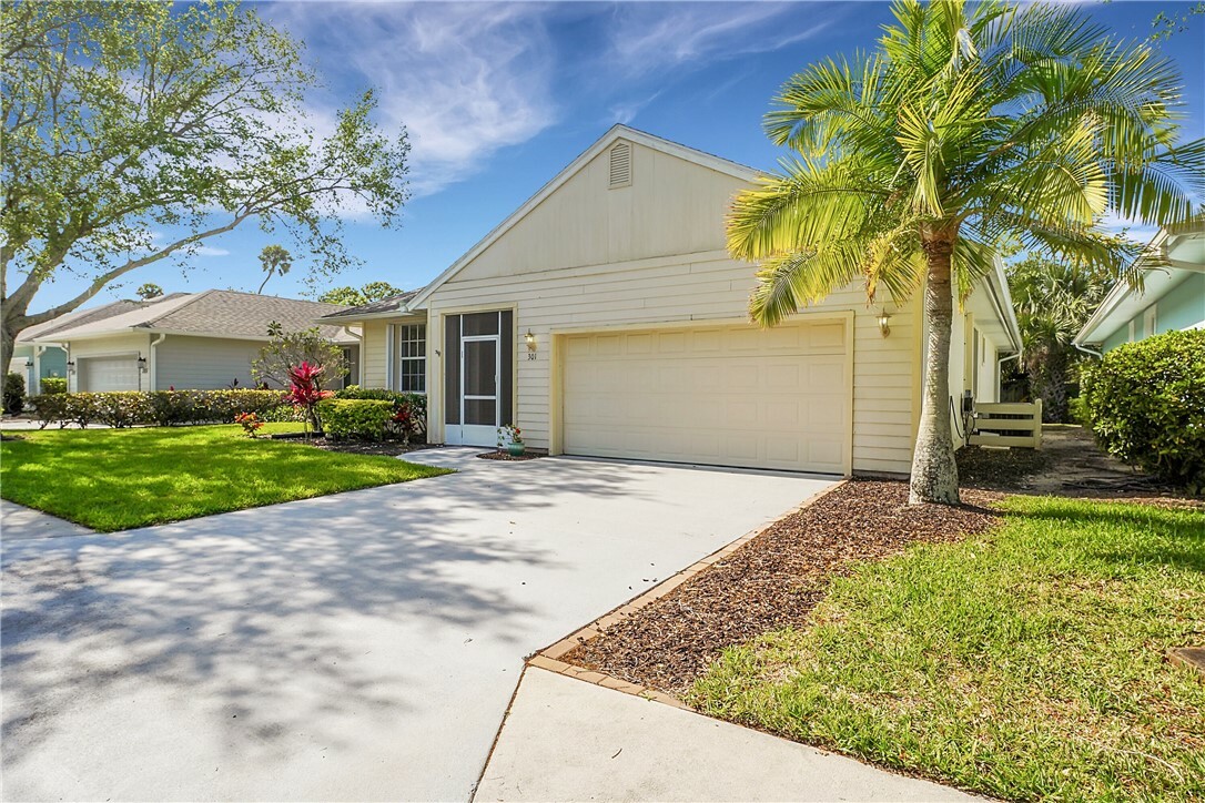 Property Photo:  301 Hawthorne Lane  FL 32962 