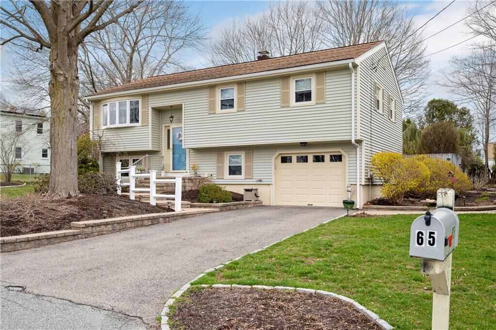 Property Photo:  65 Rose Lane  RI 02864 