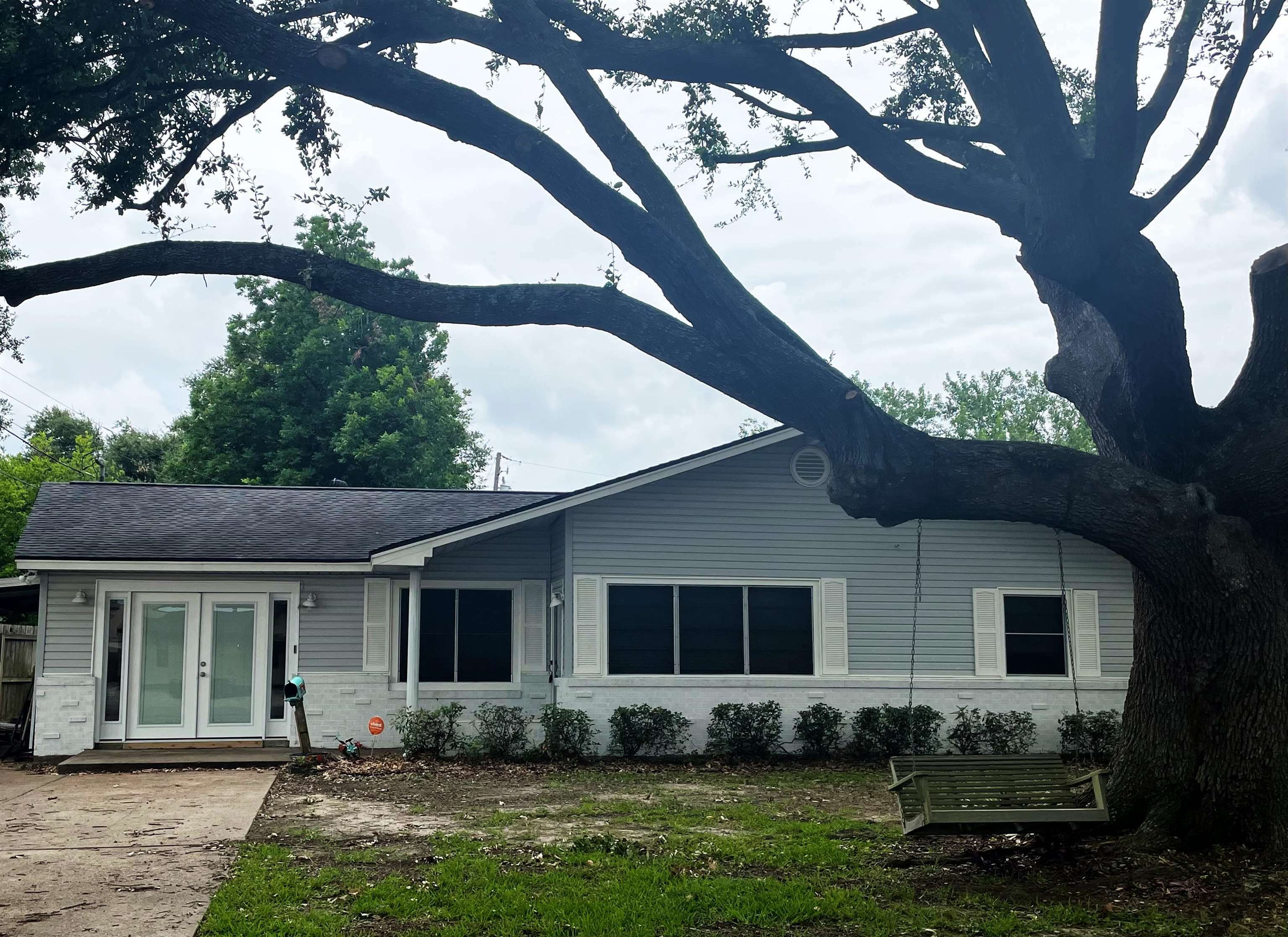 Property Photo:  603 S 7th St  TX 77627 