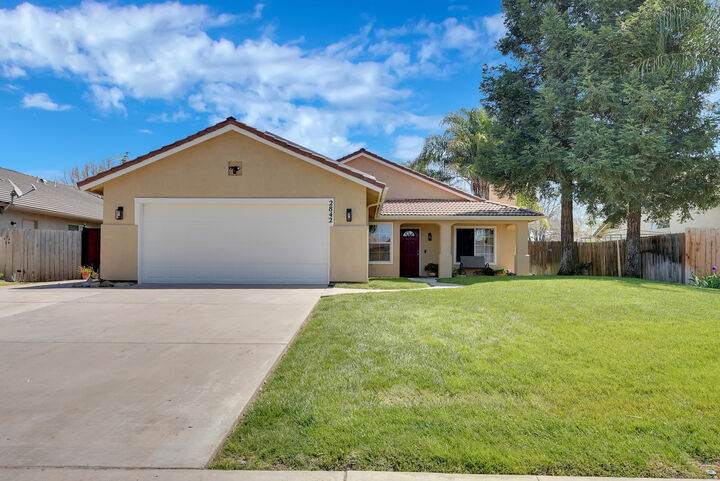 2842 S Maselli Court  Visalia CA 93277 photo