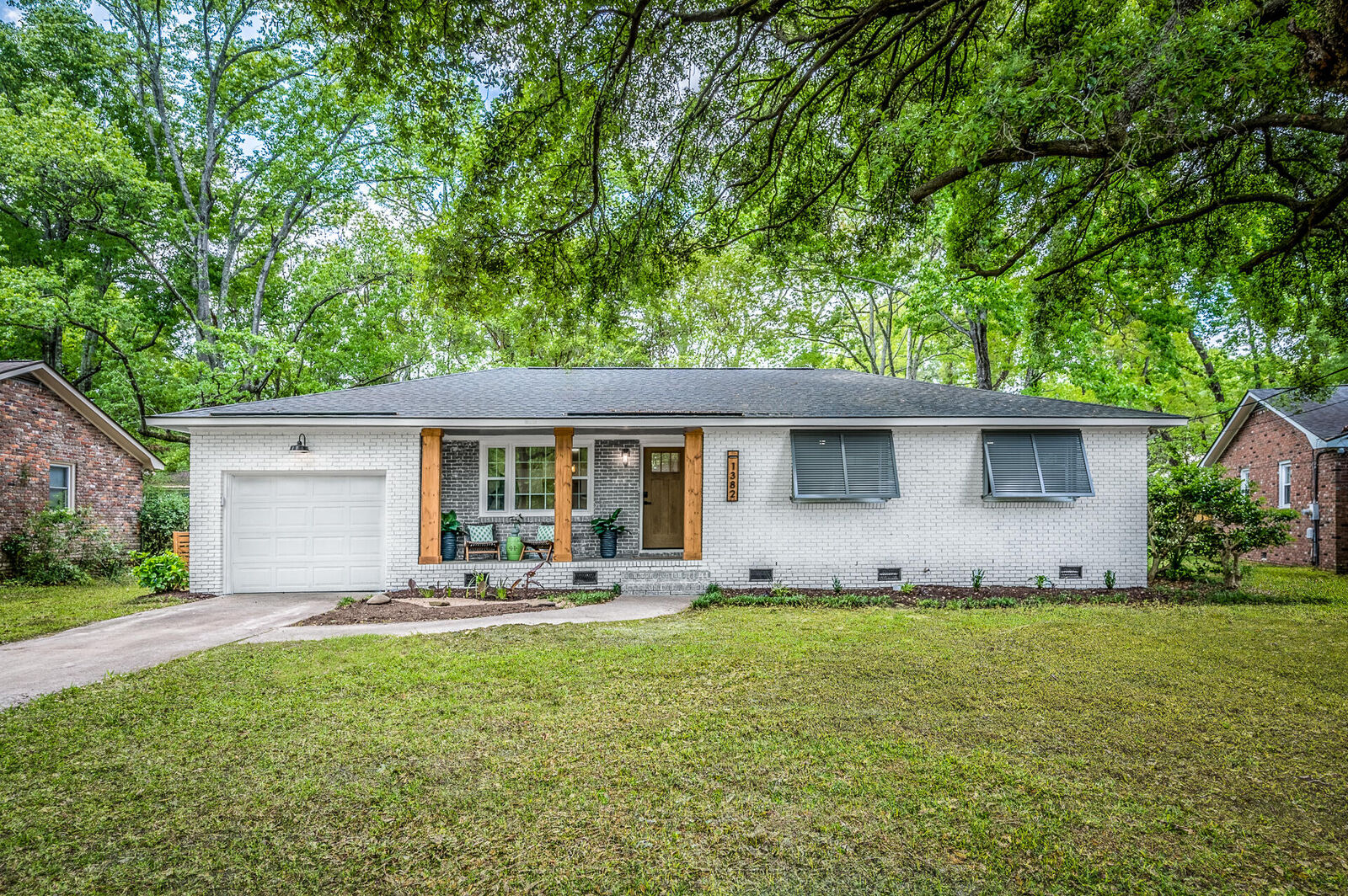 Property Photo: 1382 Fairfield Avenue SC 29407