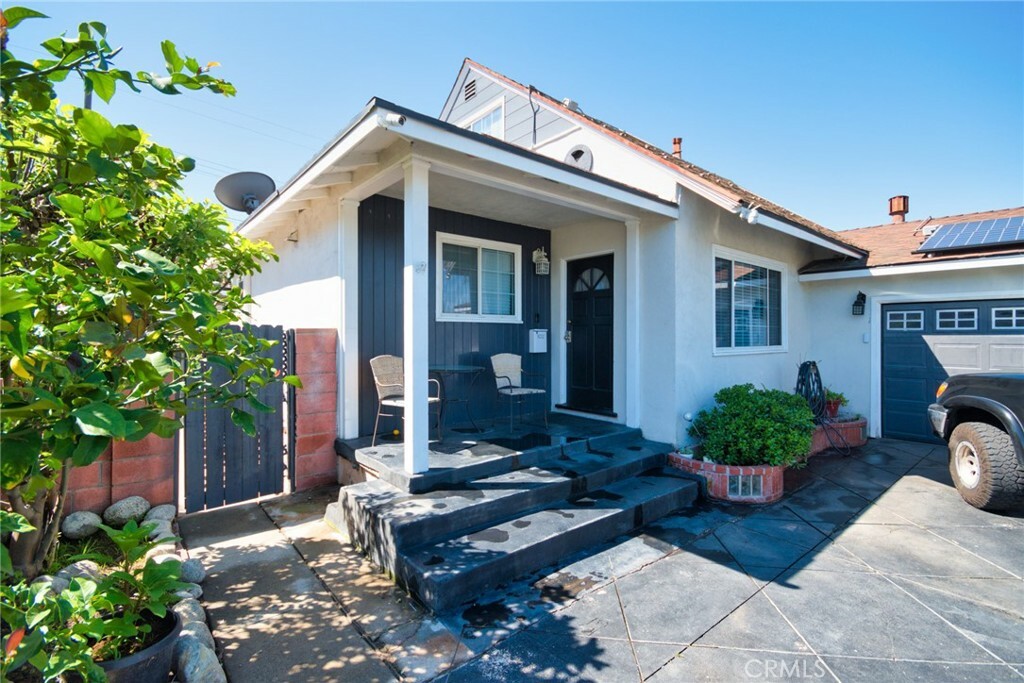 Property Photo:  8212 Canterbury Way  CA 90620 