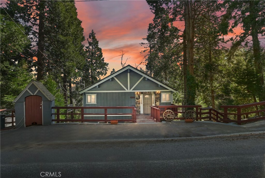 Property Photo: 983 Jungfrau Drive CA 92325