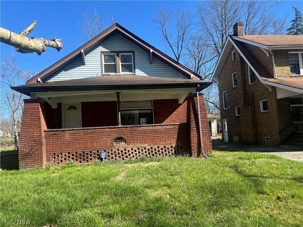 Property Photo:  150 W Boston Avenue  OH 44507 