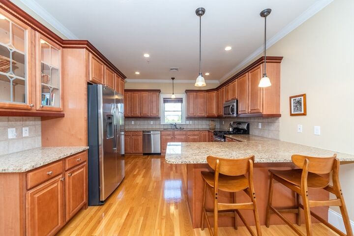 Property Photo:  84 Alder Street 4  MA 02453 