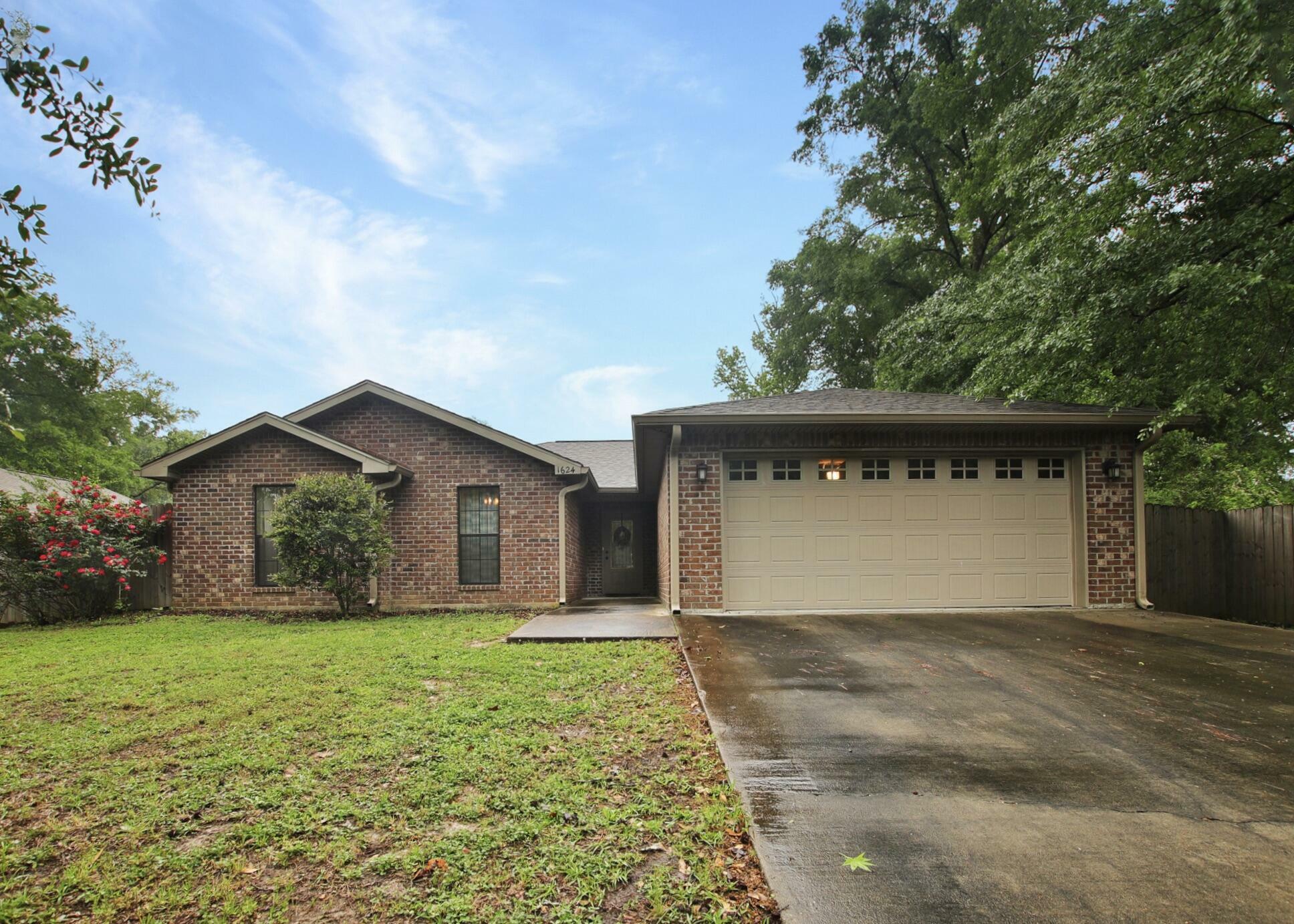 1624 Bower St  Deridder LA 70634 photo