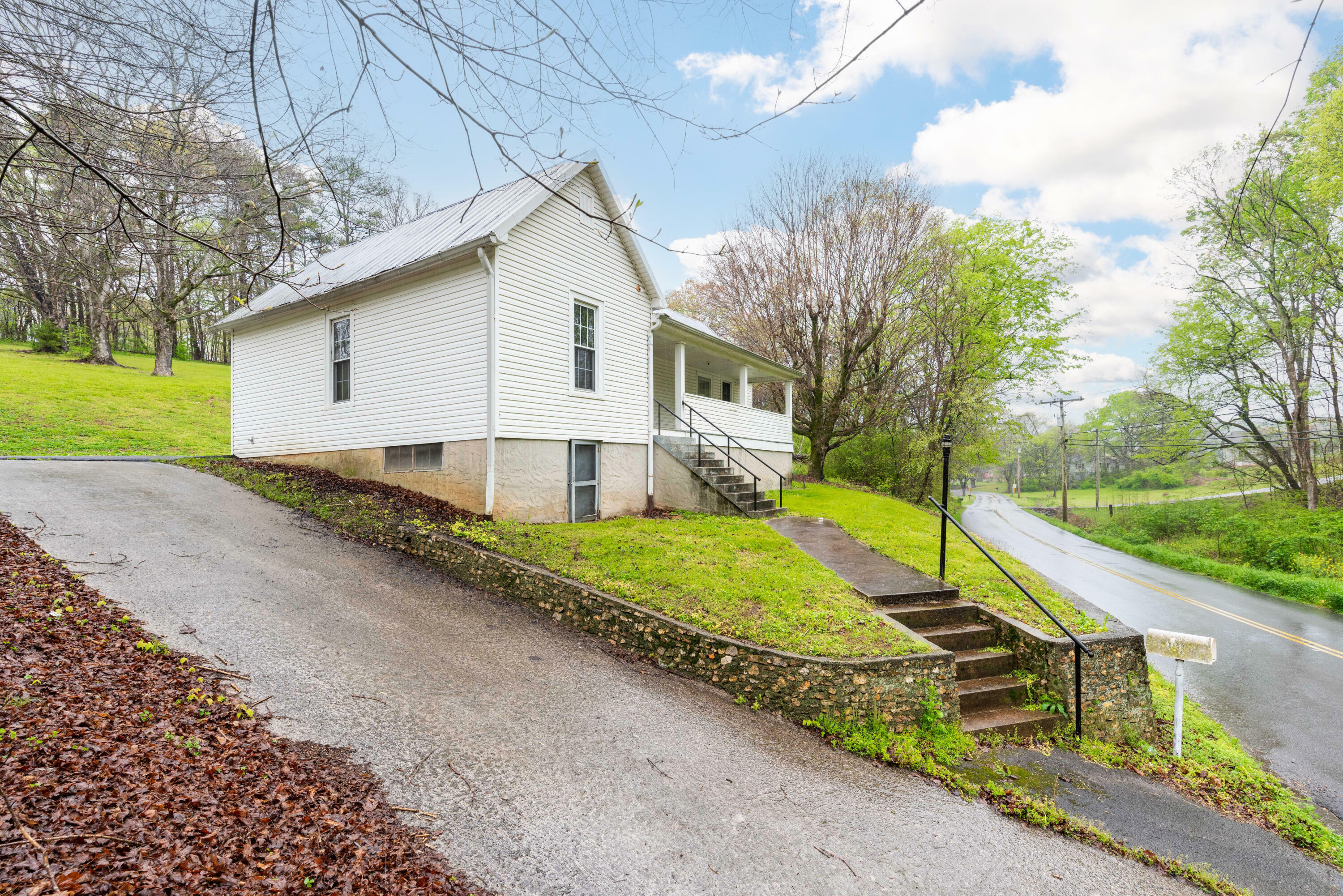 1075 NE Tasso Ln  Cleveland TN 37312 photo