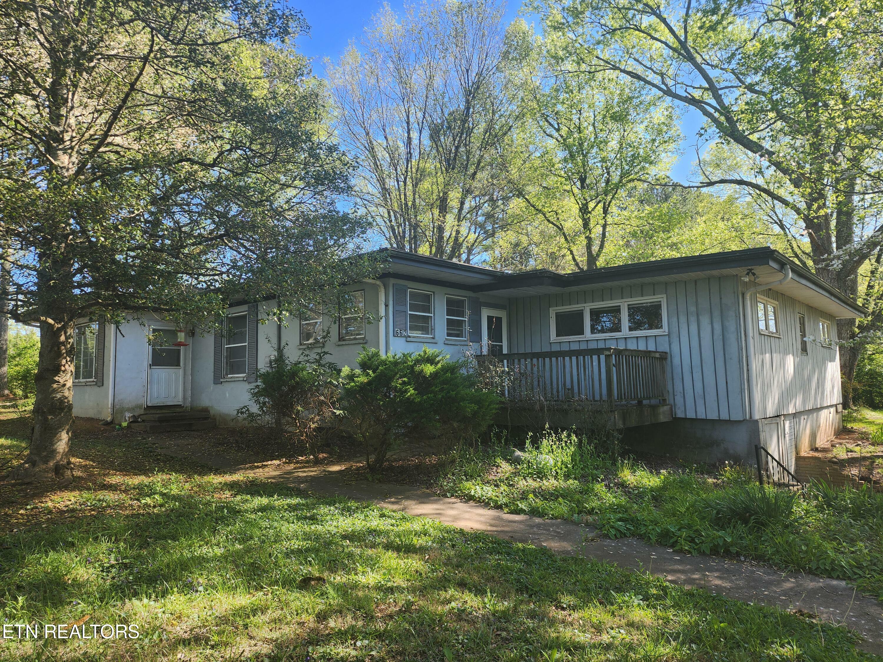 Property Photo:  662 Sam Houston School Rd  TN 37804 