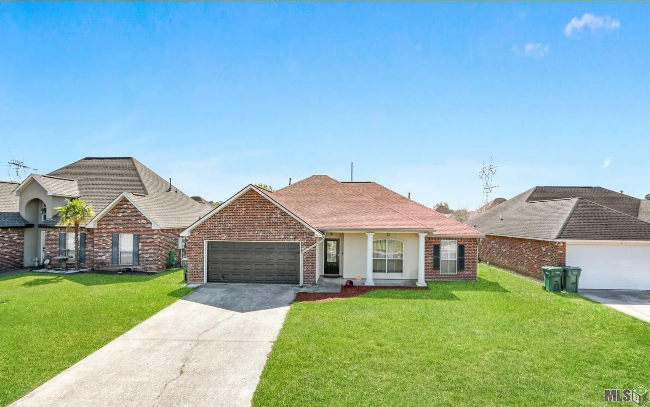 Property Photo: 23874 Rosemont Dr LA 70726