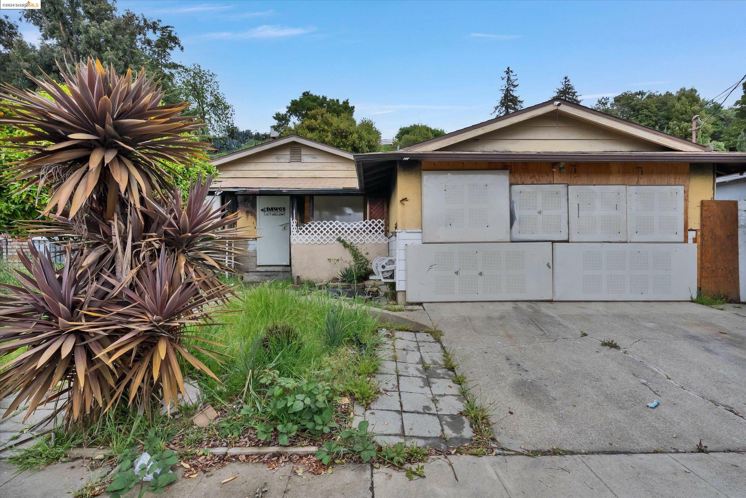 Property Photo:  31668 Trevor Ave  CA 94544 