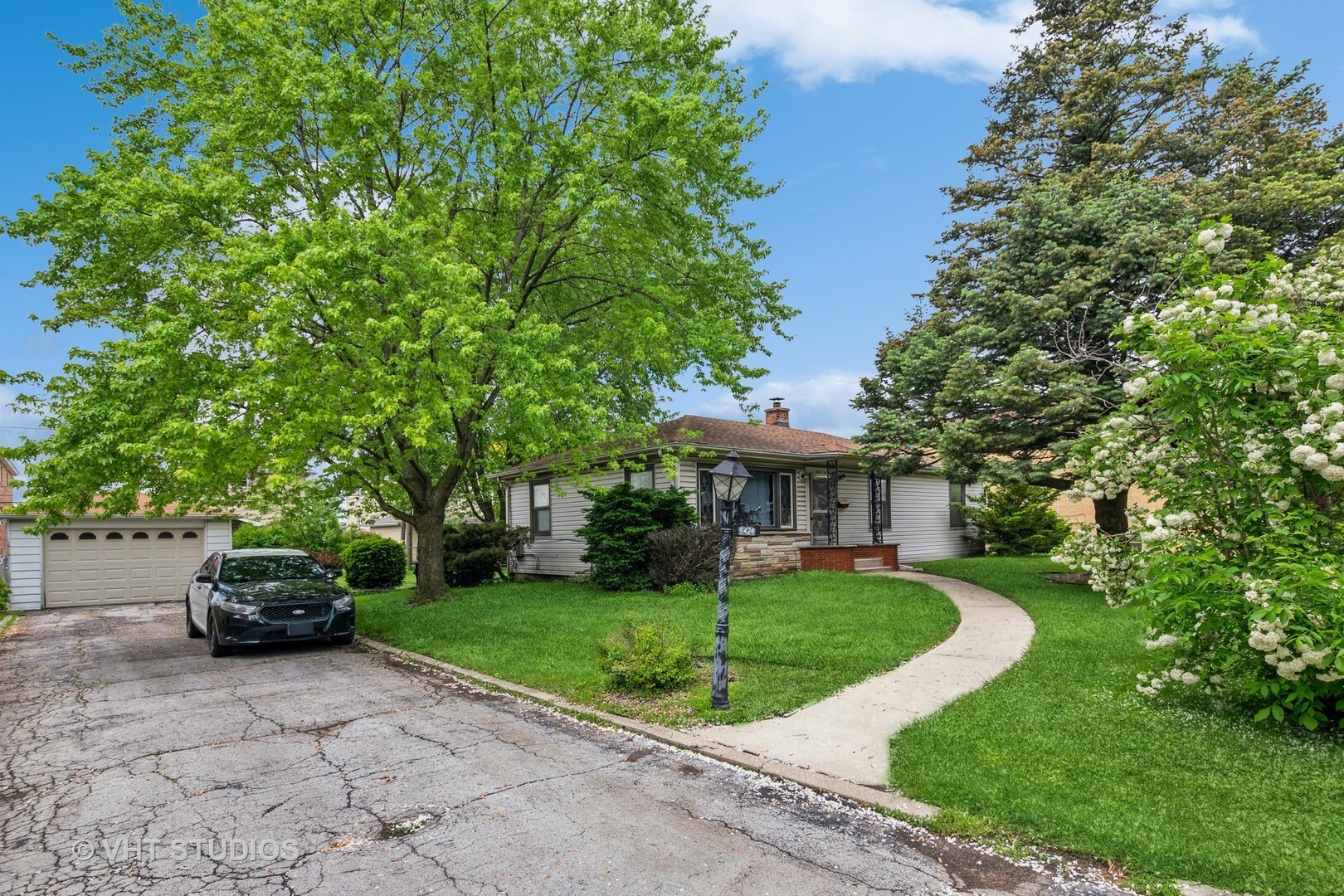 Property Photo:  9424 S Kolmar Avenue  IL 60453 