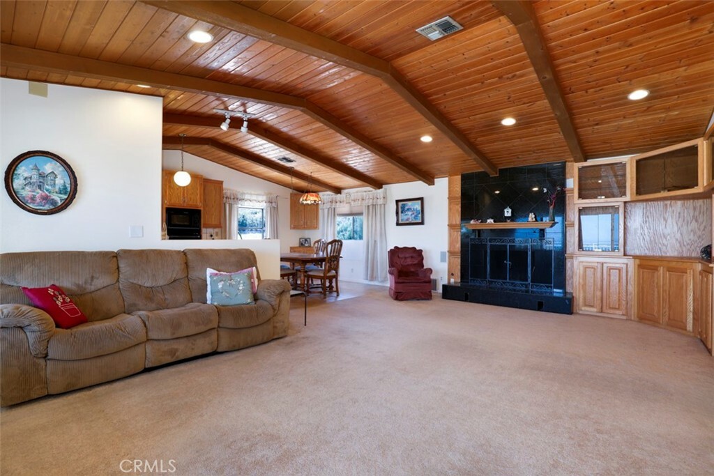 Property Photo:  1157 Lakeview Drive  CA 93551 