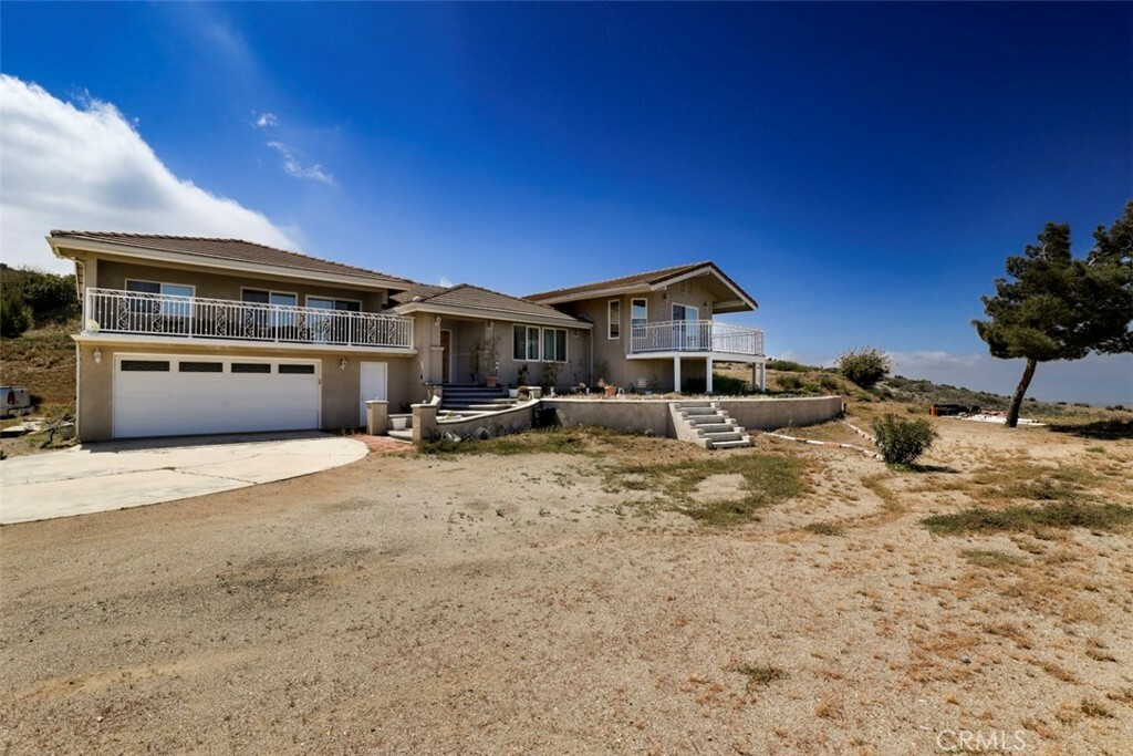 Property Photo:  1157 Lakeview Drive  CA 93551 