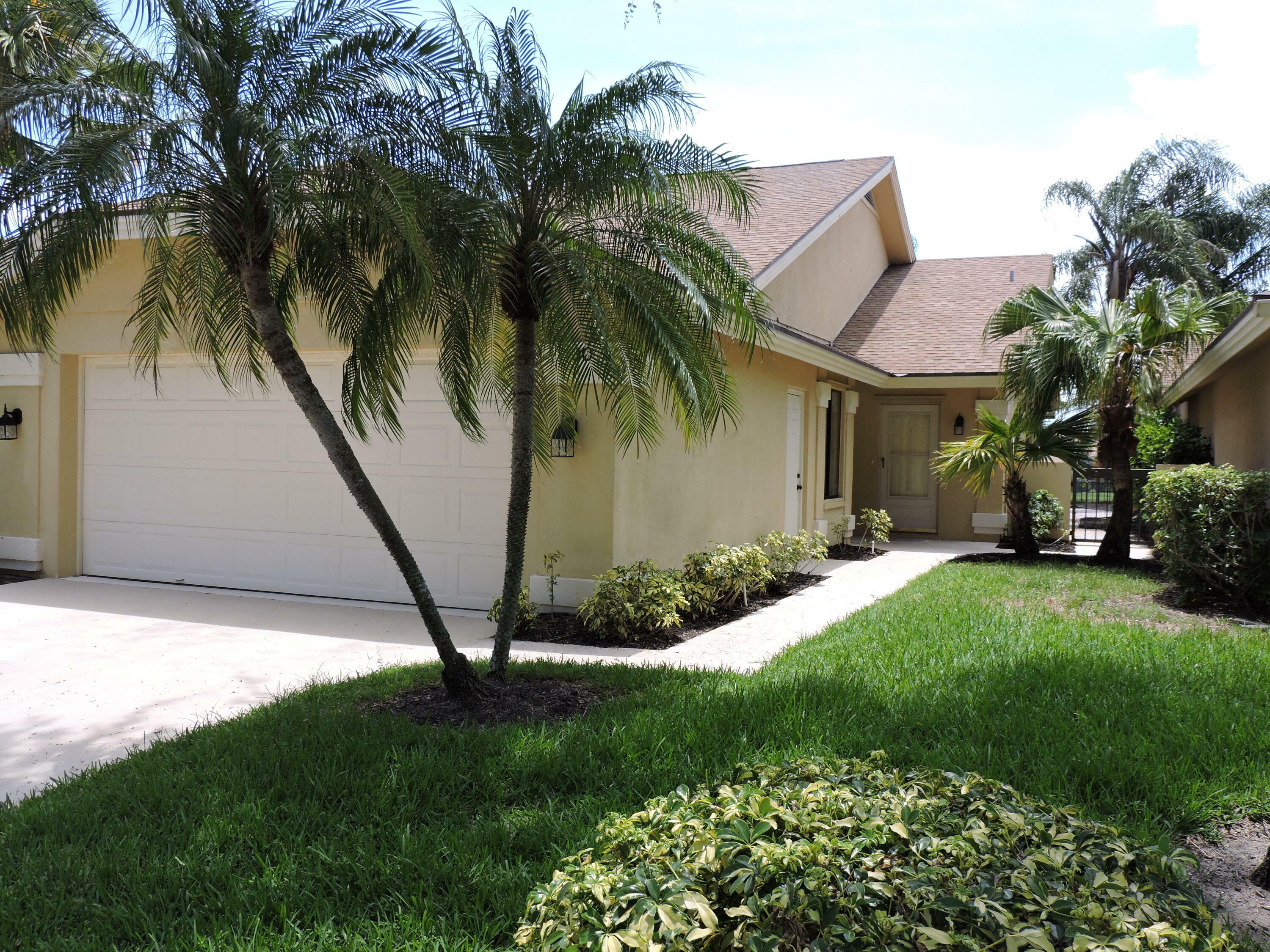 Property Photo:  130 Dunes Edge Road  FL 33477 