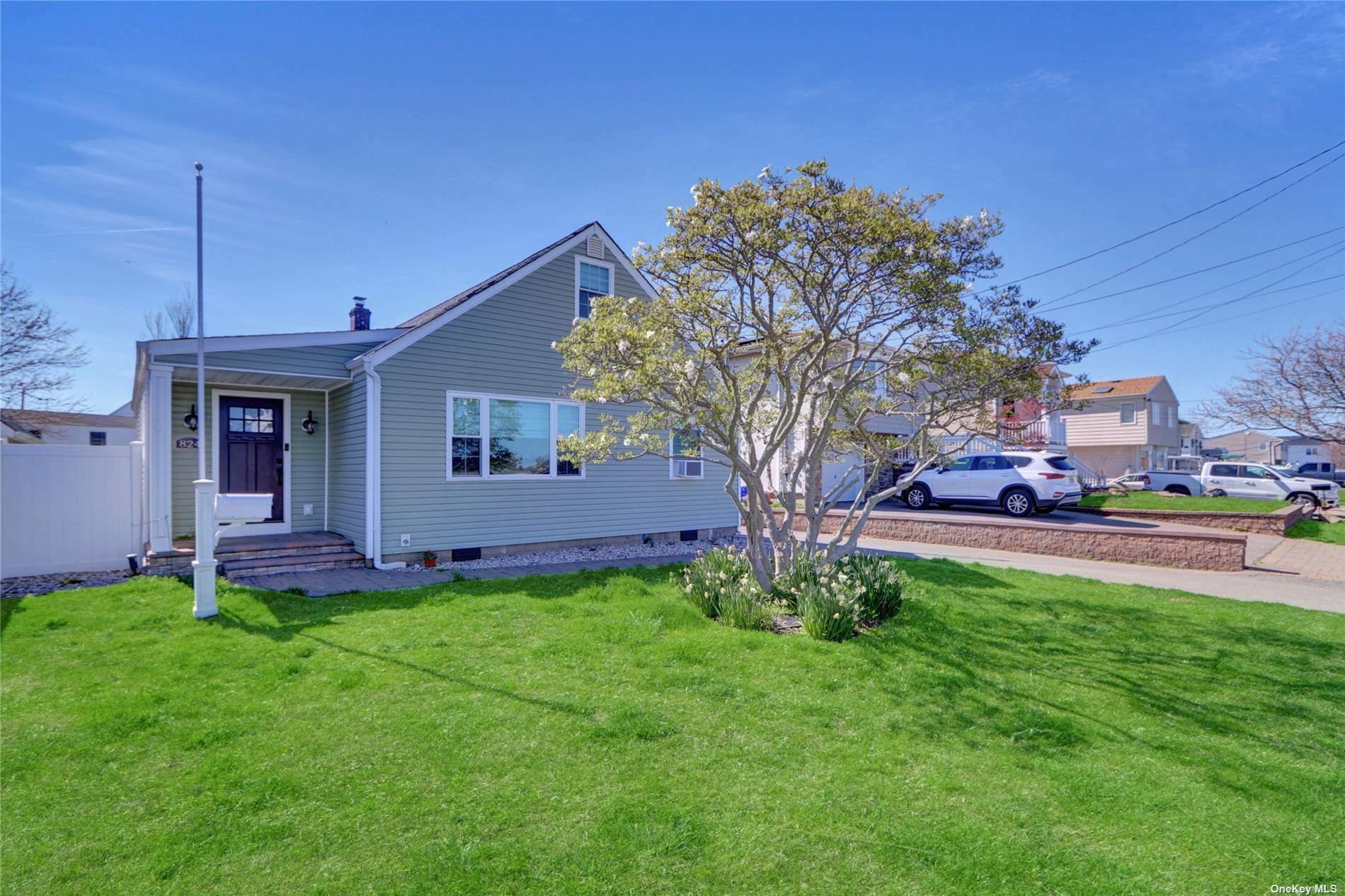 Property Photo:  824 Venetian Boulevard  NY 11757 