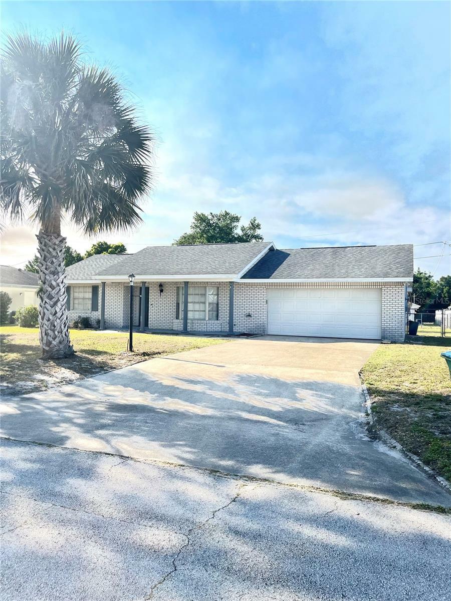 Property Photo:  1130 Giovanni Street  FL 32725 