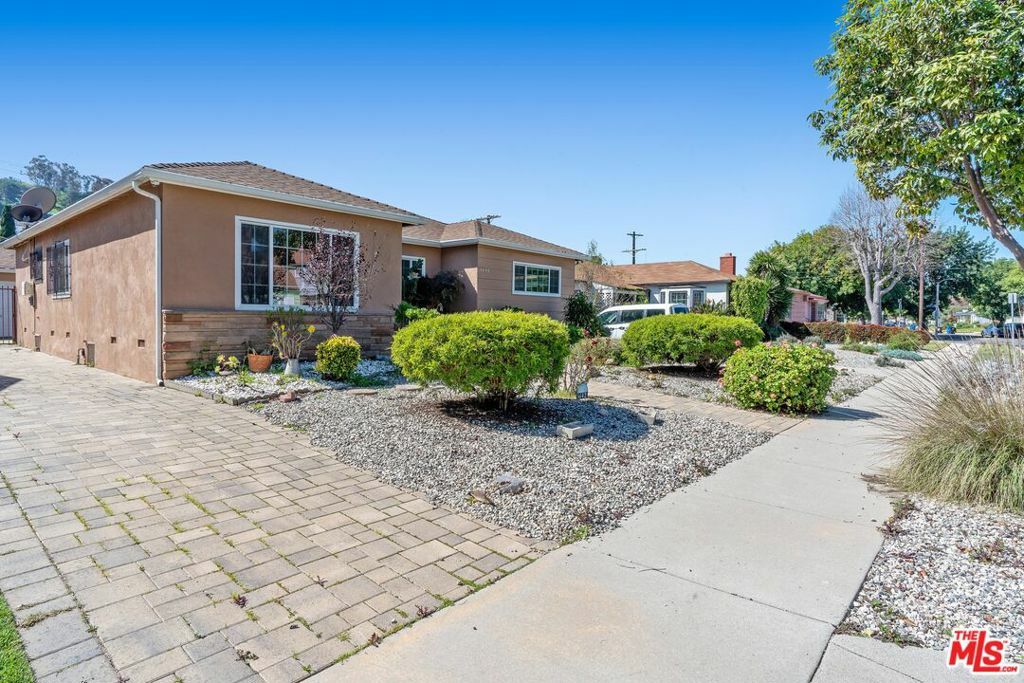 Property Photo:  5642 Bowcroft Street  CA 90016 