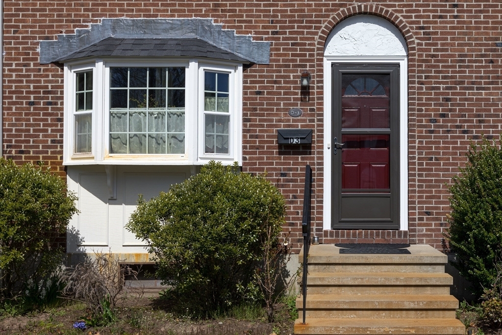Property Photo: 399 Pond St D3 MA 02184