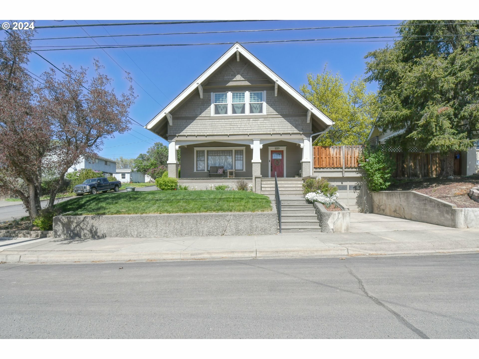 Property Photo:  1215 NW Carden Ave  OR 97801 