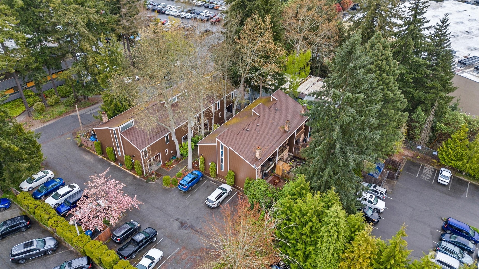 Property Photo:  7512 218th Street SW 6  WA 98026 