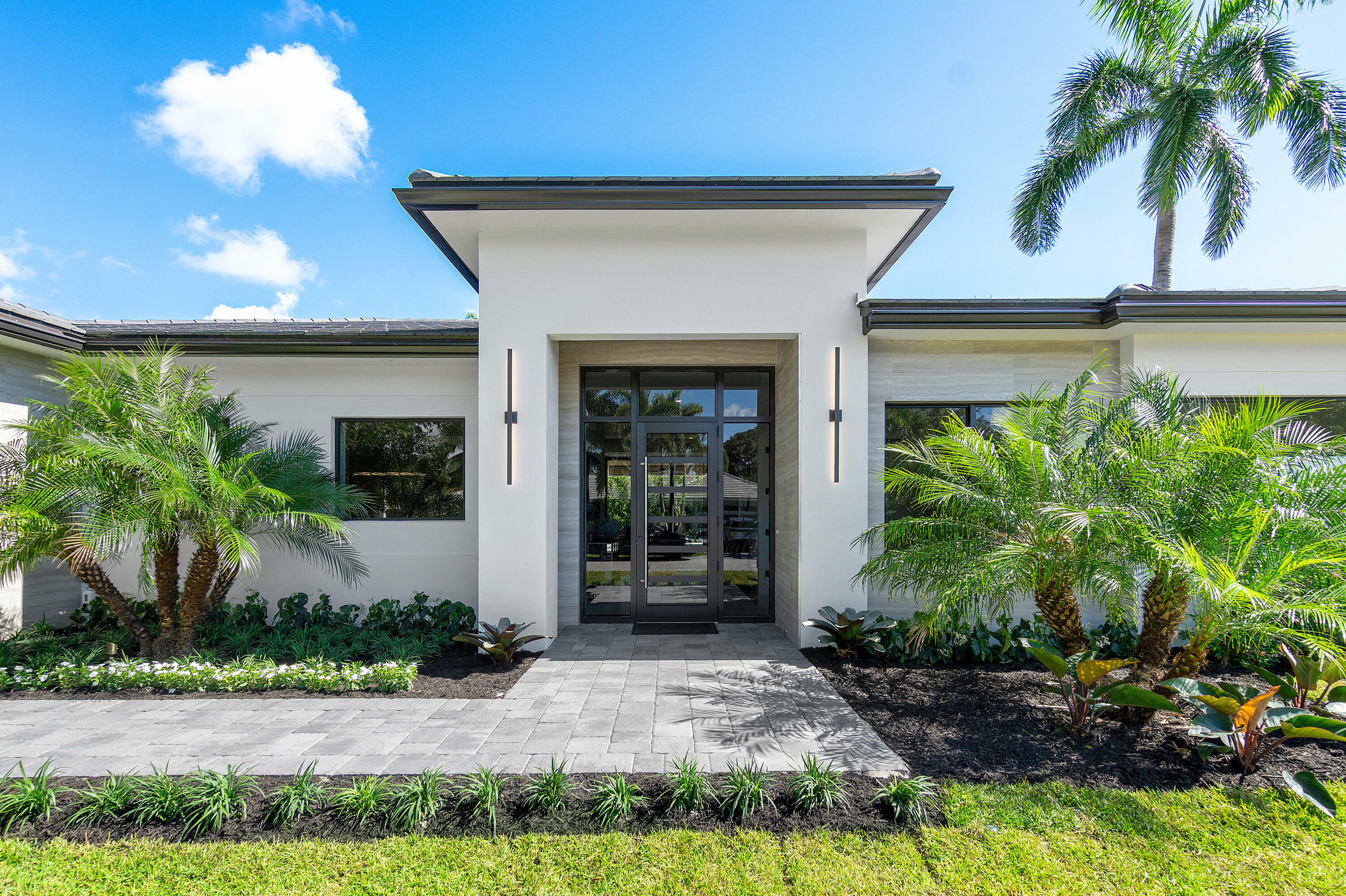 Property Photo: 719 Sunshine Drive FL 33444