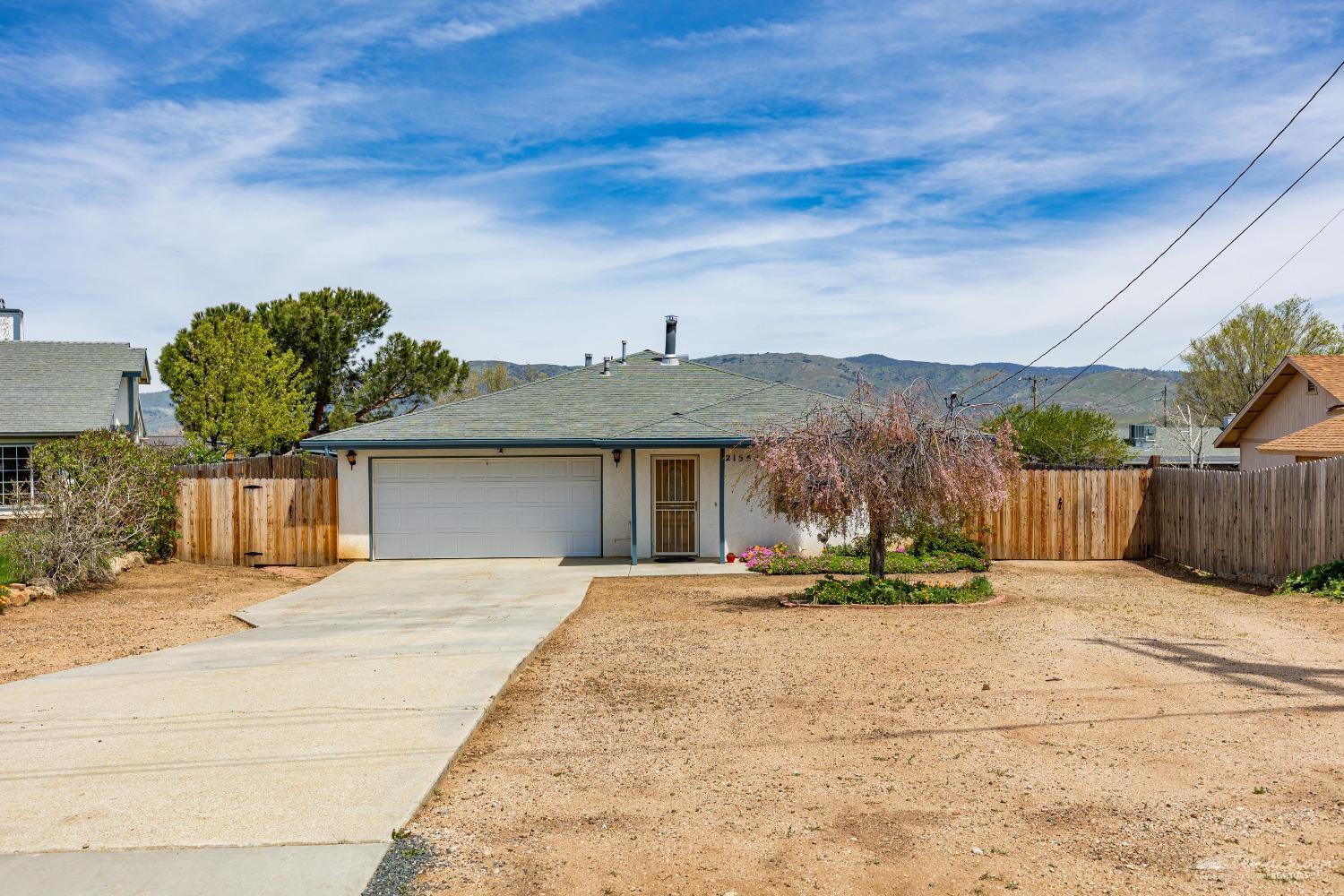 Property Photo: 21550 Silver Drive CA 93561
