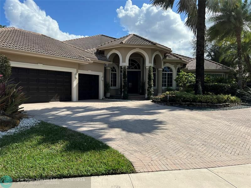 Property Photo:  2488 Provence Cir  FL 33327 