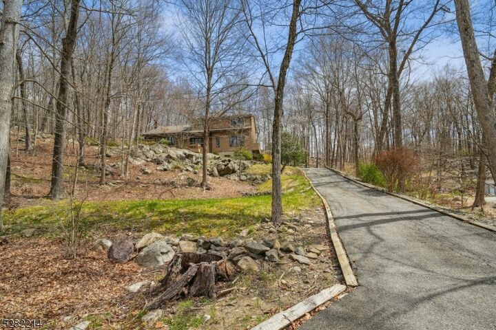 8 Shore Drive Ter  Kinnelon Boro NJ 07405 photo