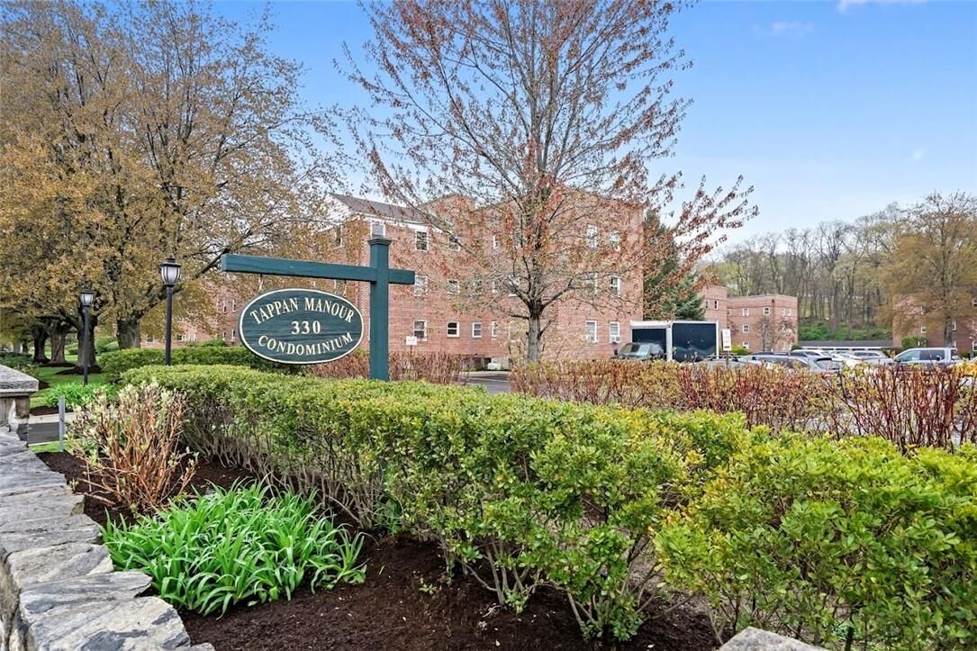 Property Photo: 330 S Broadway C12 NY 10591