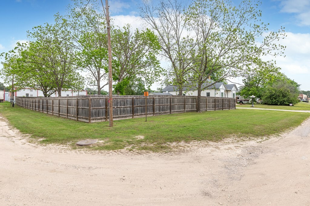 Property Photo:  282 West Front Street  TX 75845 