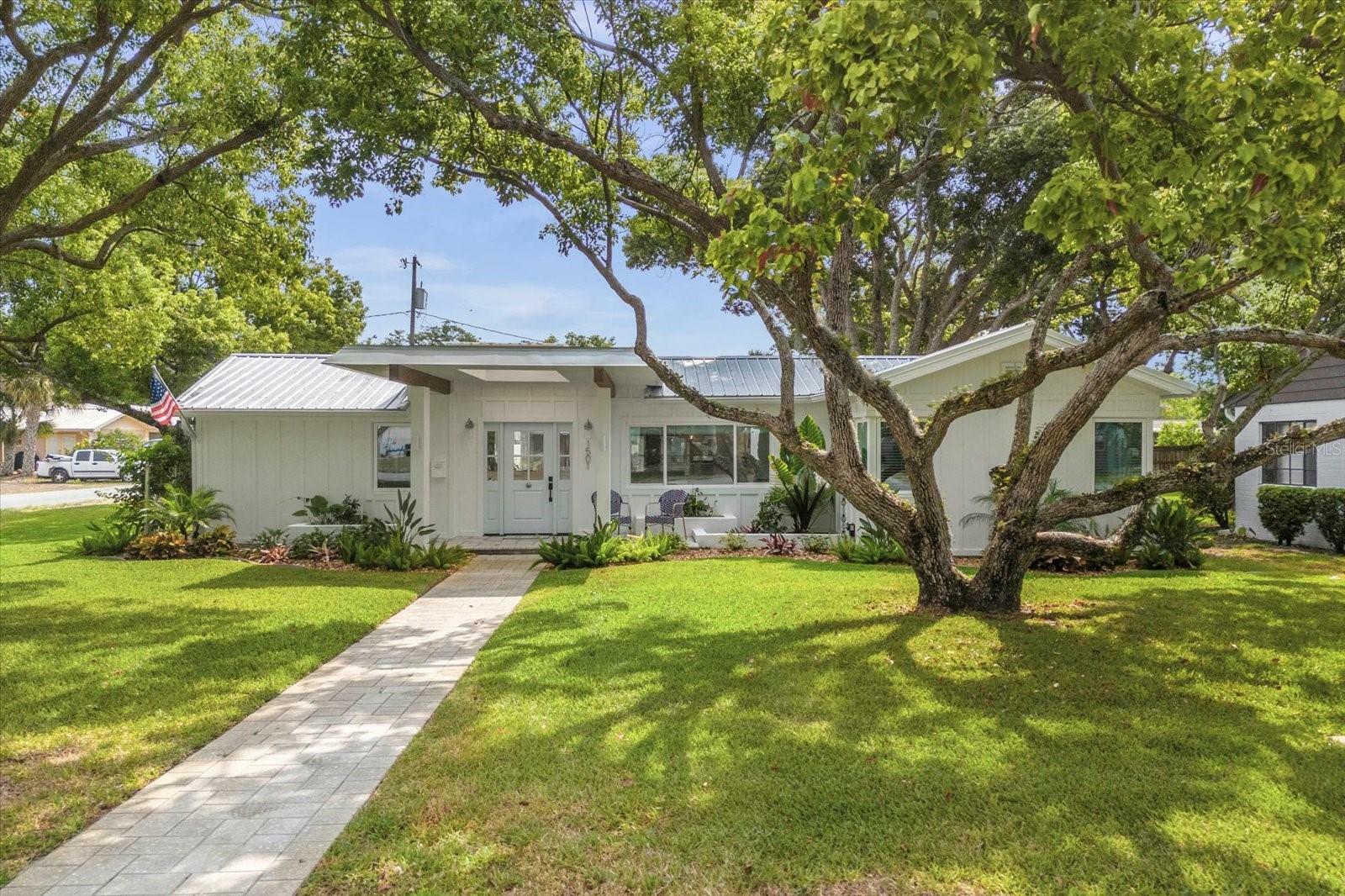 Property Photo:  1501 Palmetto Street  FL 32168 