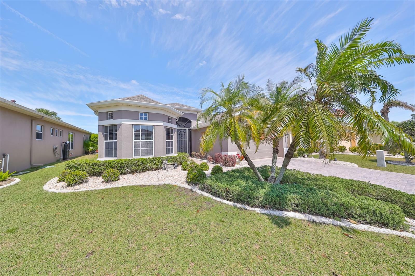 Property Photo:  1039 Emerald Dunes Drive  FL 33573 