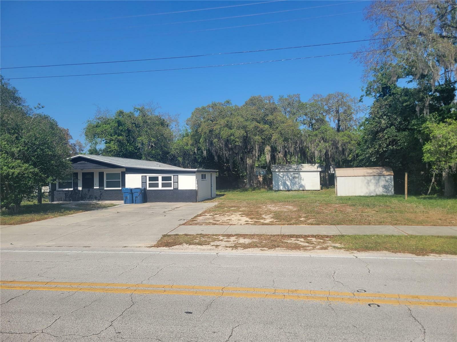 Property Photo:  1715 Derbyshire Road  FL 32117 