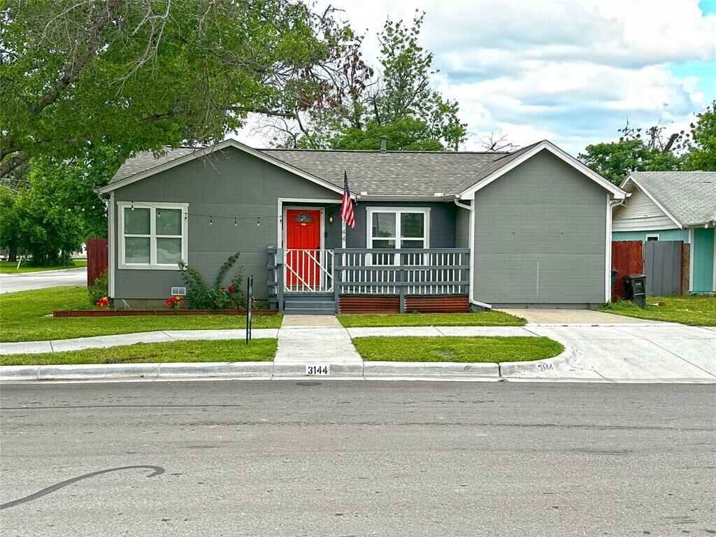 Property Photo: 3144 Gordon Avenue TX 76110