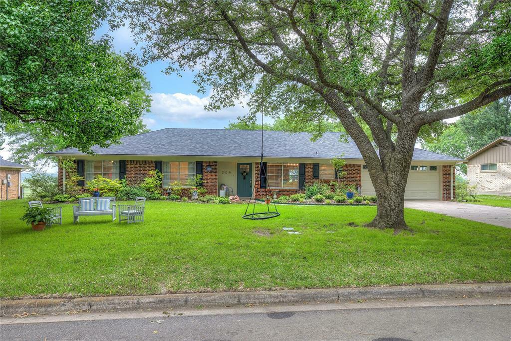 Property Photo:  209 Jill Lane  TX 75482 