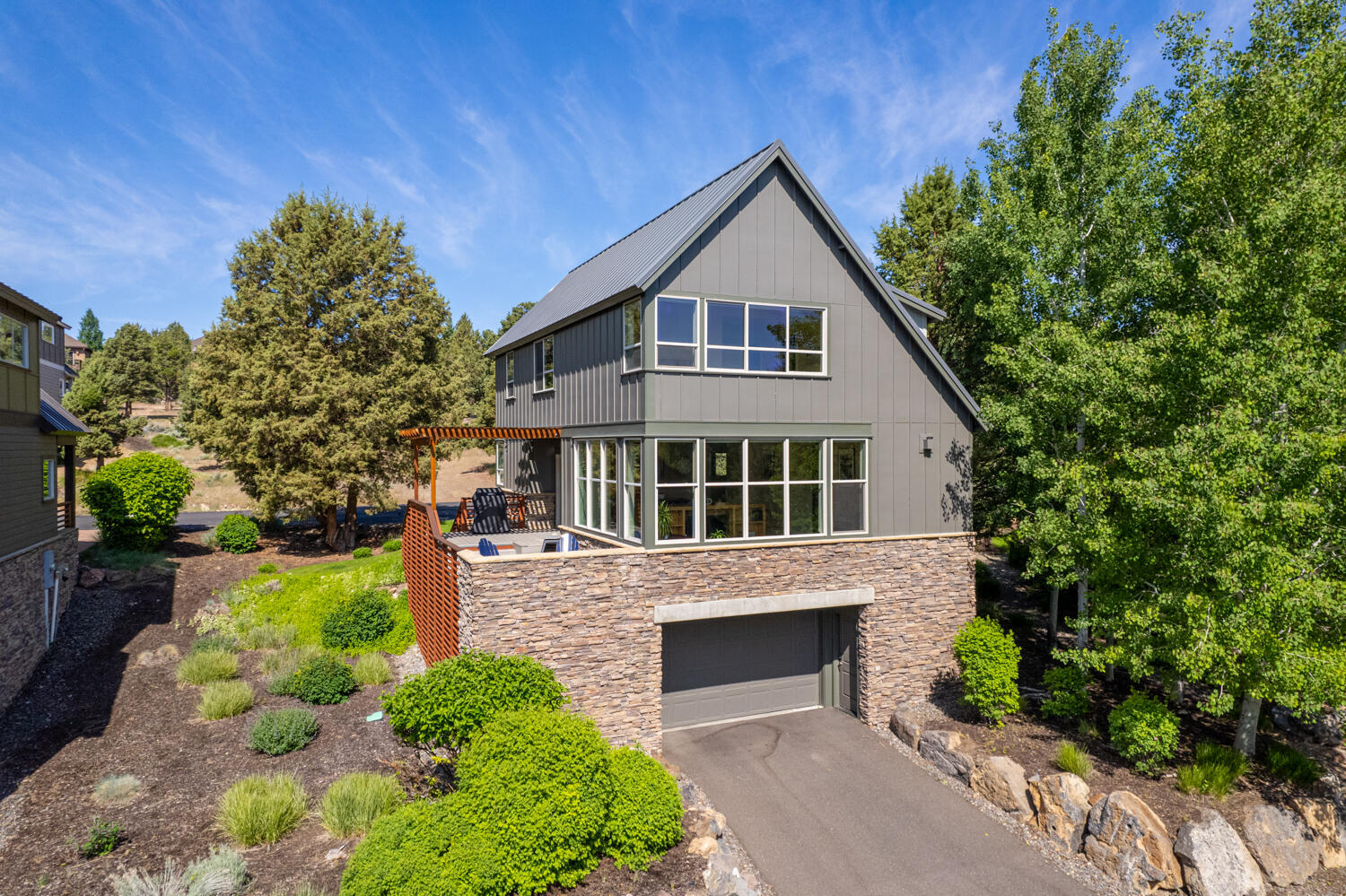 Property Photo: 286 Willamette Park Lane OR 97756