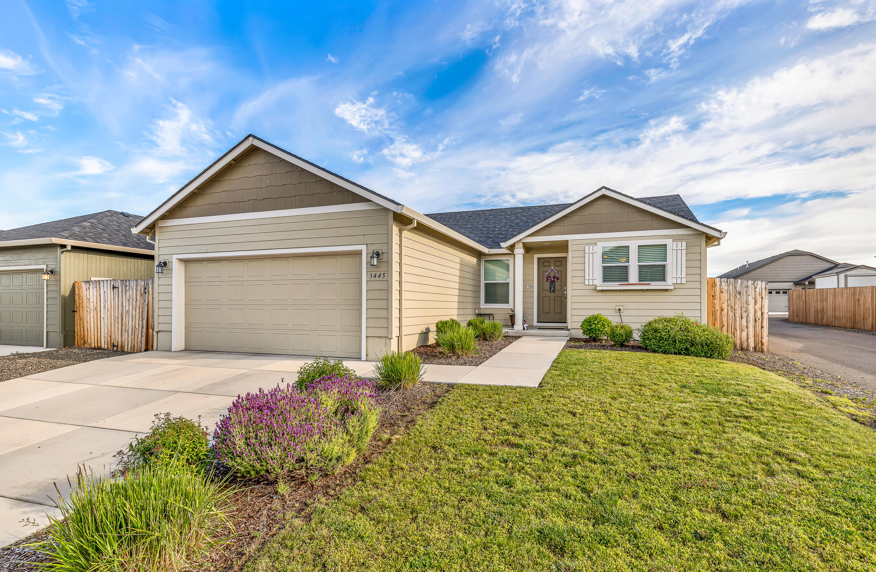 Property Photo: 3445 Durst Street OR 97504