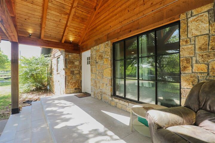 Property Photo:  9105 N Hassett Road  OK 73131 