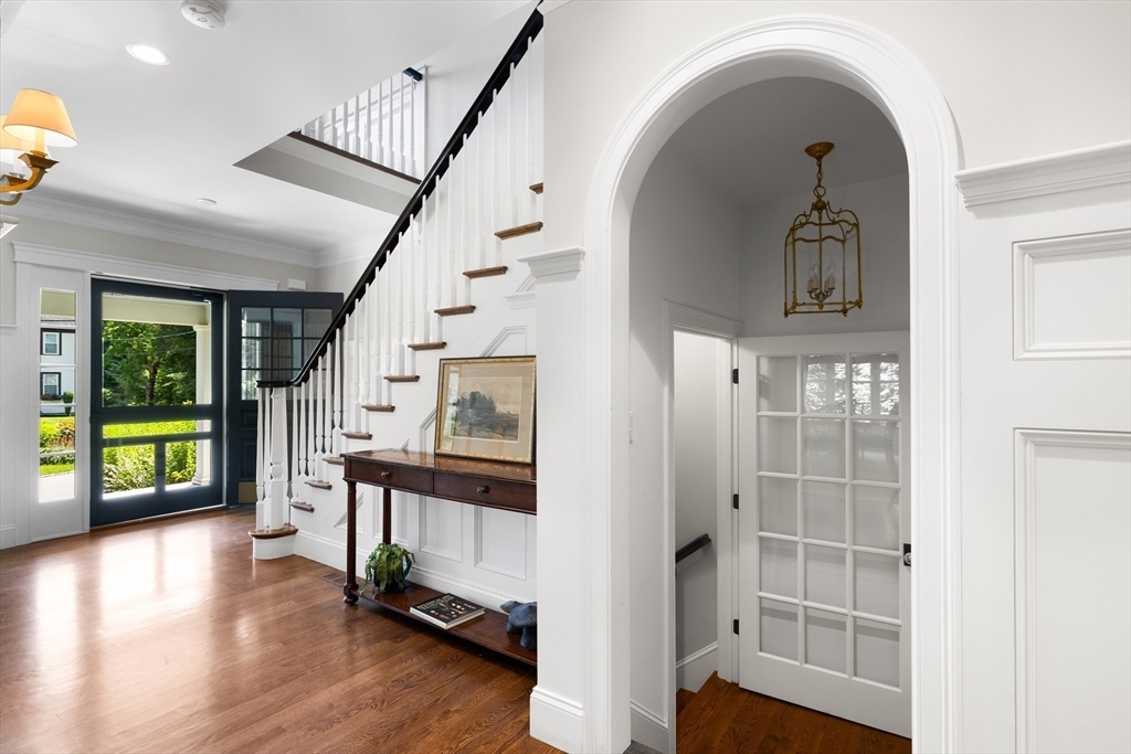 Property Photo: 113 Beechnut Rd MA 02090