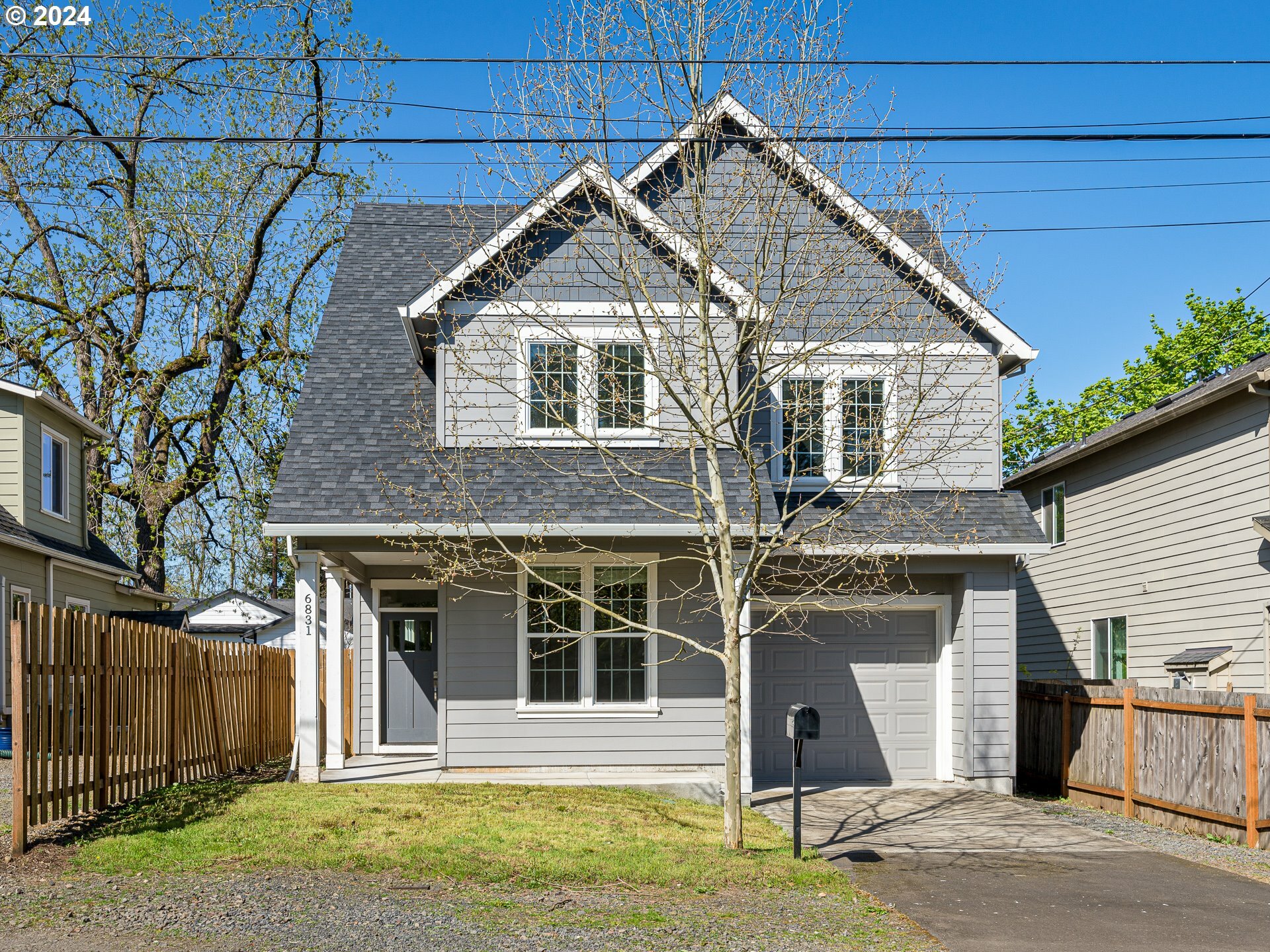Property Photo:  6831 SE 68th Ave  OR 97206 