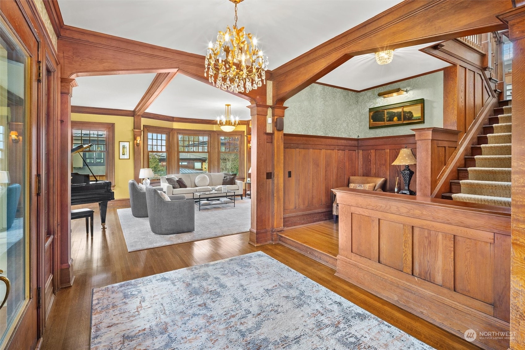 Property Photo: 620 W Lee Street WA 98119
