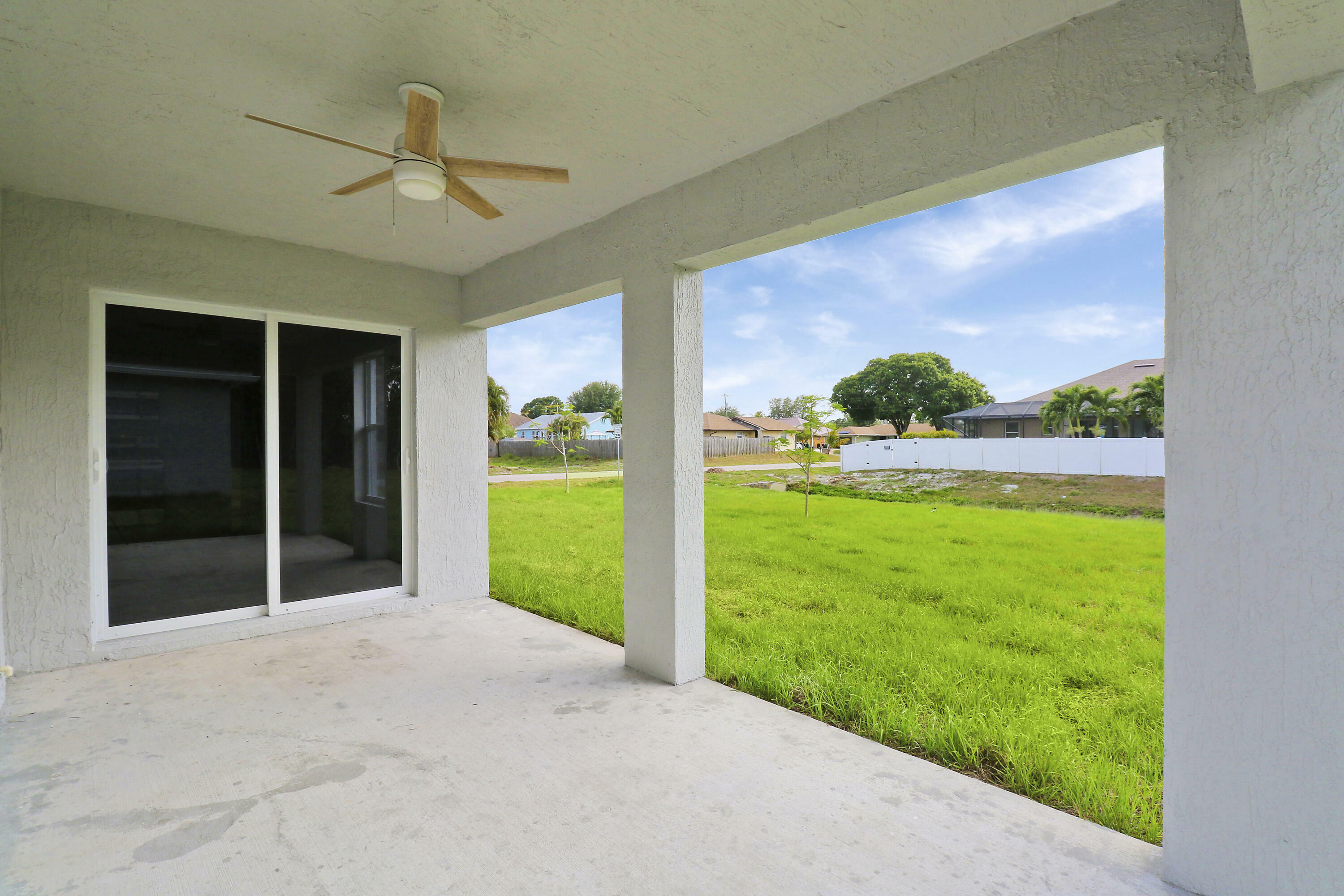 Property Photo:  2490 SW Bayshore Boulevard  FL 34984 